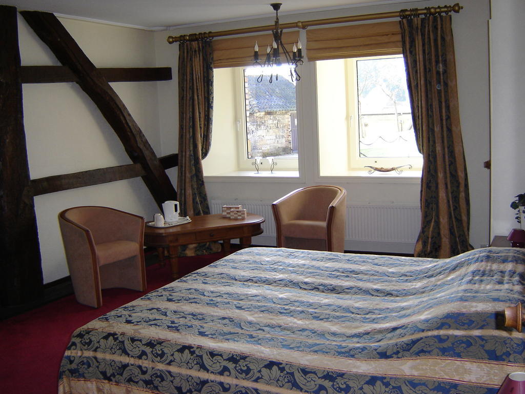 Kasteel Schaloen Villa Valkenburg aan de Geul Szoba fotó